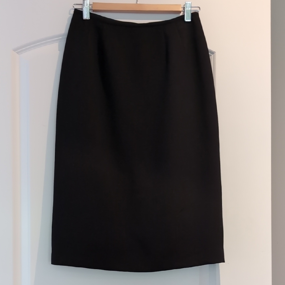 Kasper Black Knee-Length Pencil Skirt